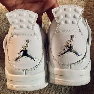 Jordan 4